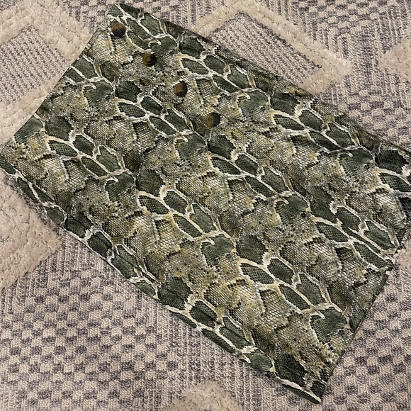 Cato Green Neutral Snakeskin Snake Print Fitted Pencil Skirt Size XS NEW - Picture 1 of 6